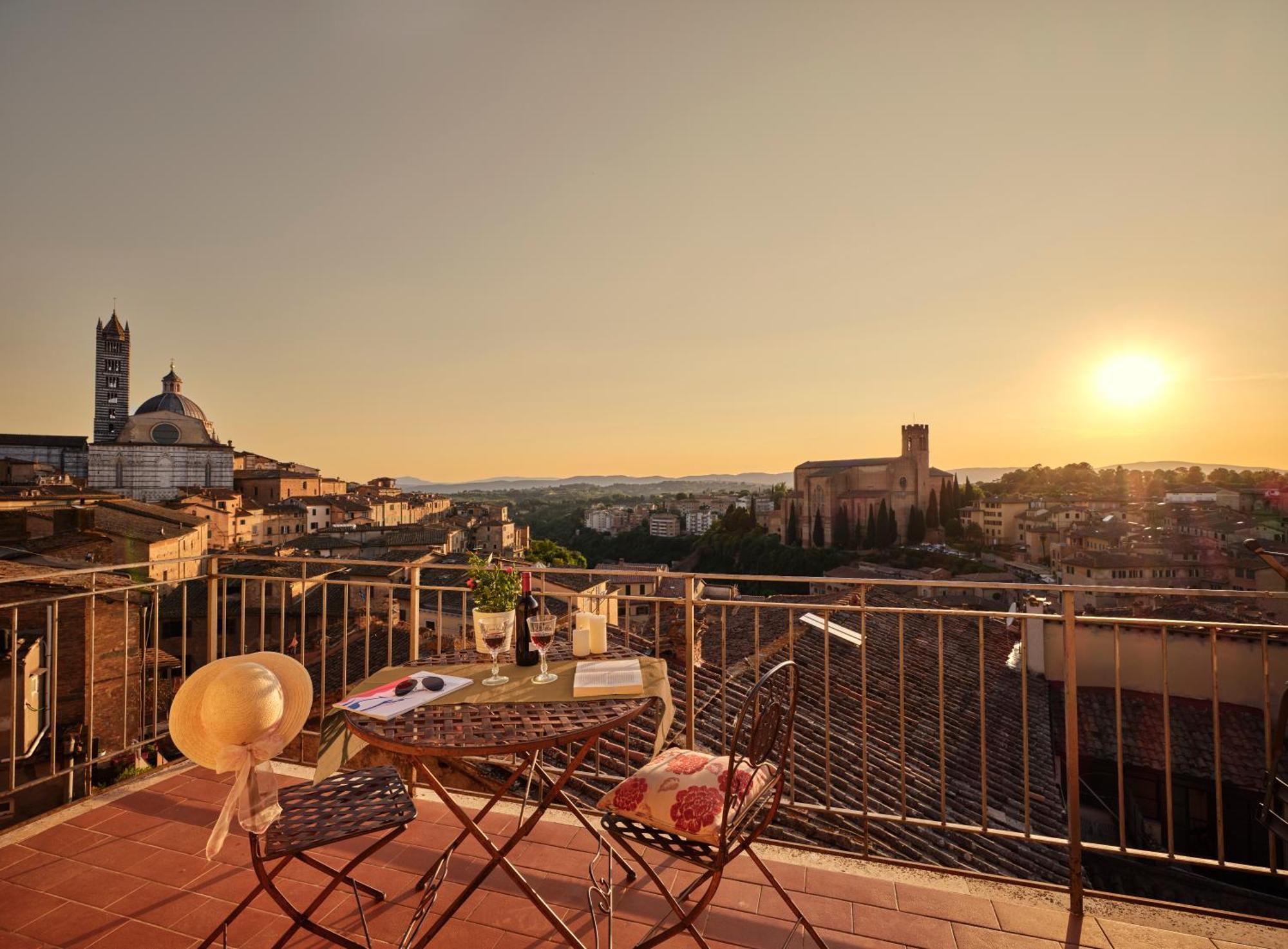 I Terzi Di Siena - Rooms Only ภายนอก รูปภาพ